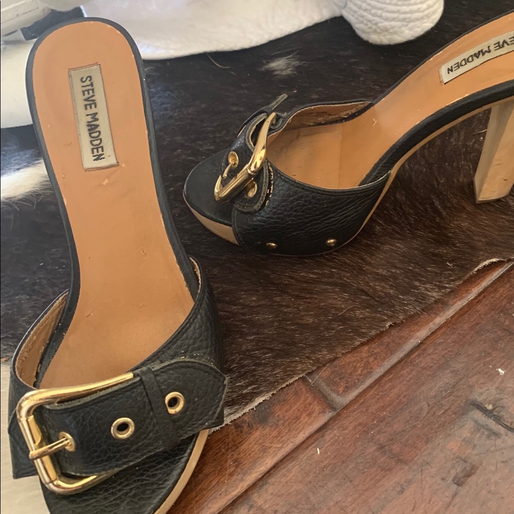 Steve Madden wood heels with buckle